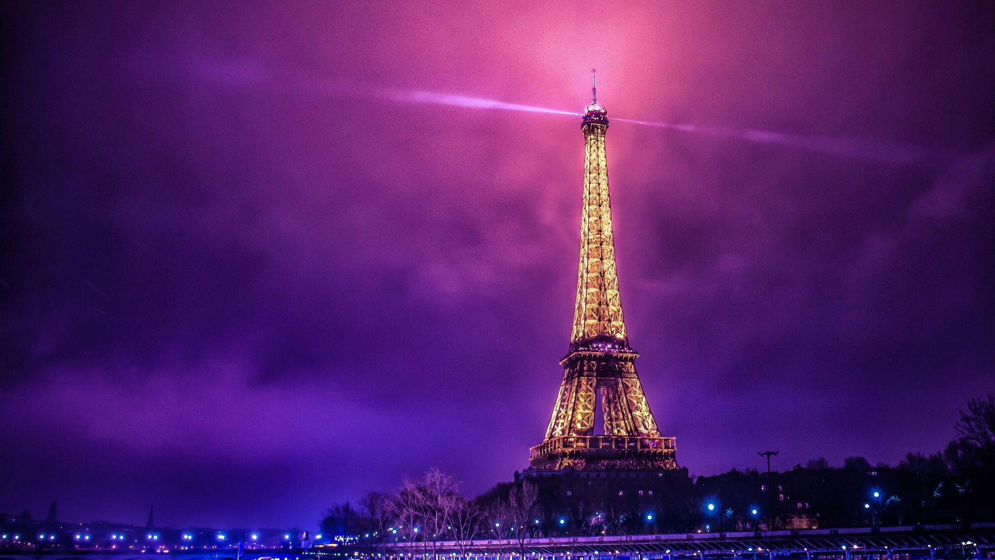 Eiffel Tower Paris HD Wallpapers Free Download.